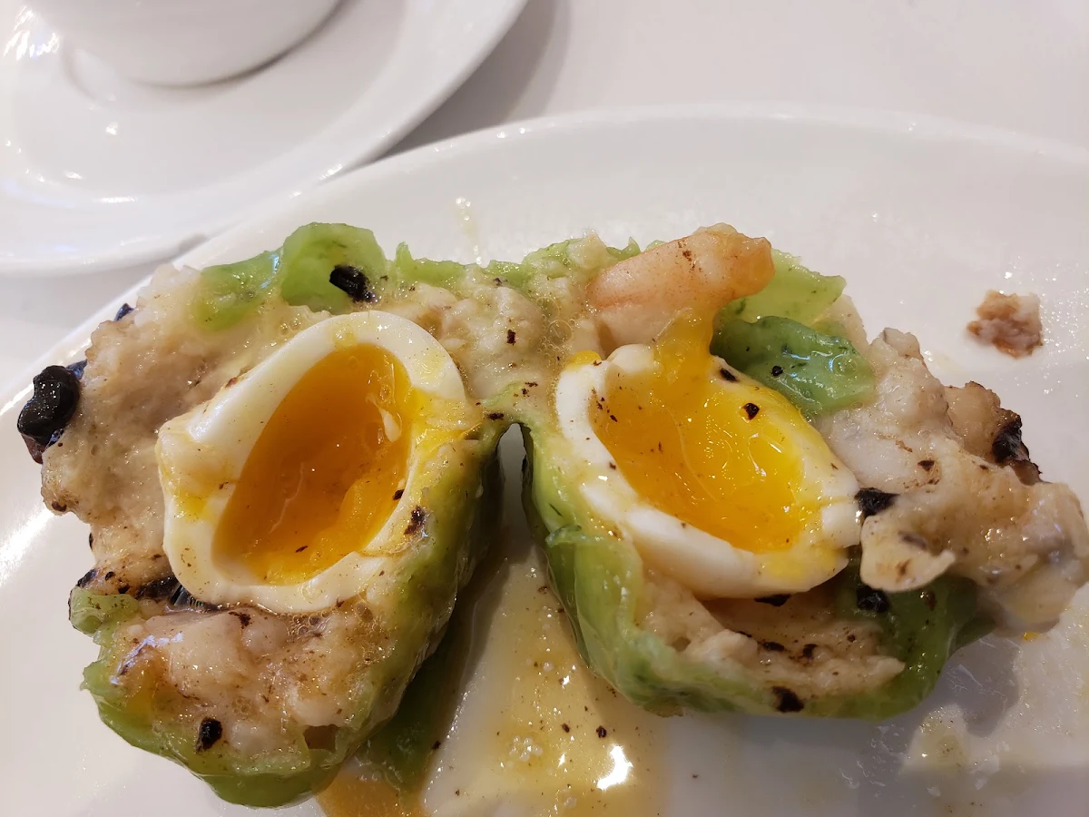 Quail Eggs Shao Mai 菠菜汁黑蒜鹌鹑蛋烧麦, New Mandarin Seafood Restaurant